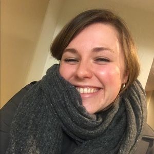 Meet your Posher, Cassie